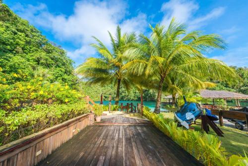 设施服务, 百悦大酒店 (Sea Passion Hotel) in 科罗尔岛