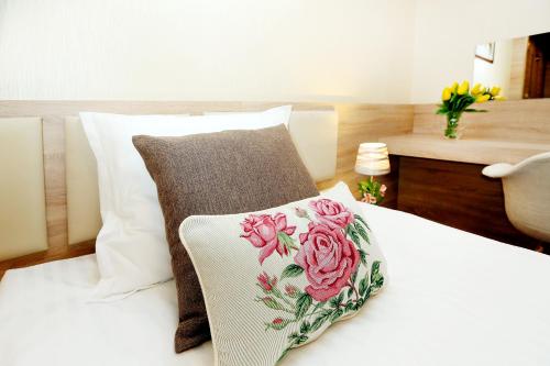 Hotel COOP Sofia - image 5