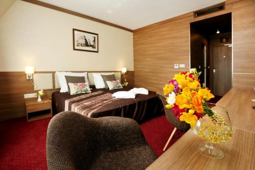 room detail thumbnail 0