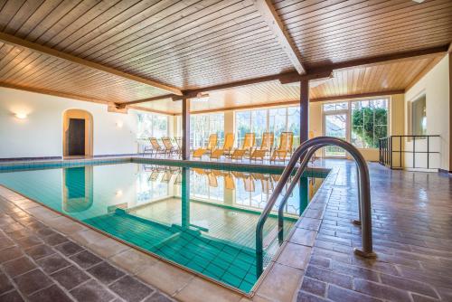 Peldbaseins, Hotel Antholzerhof in Rasun Anterselva