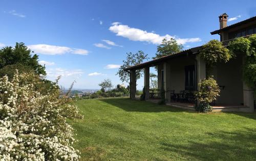 A szálláshely kívülről, Castagna Amara in Montevecchia