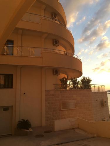 Luxury Apartments Trend