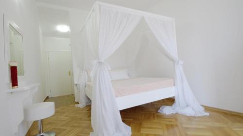 Apartments Miković - image 3