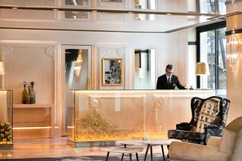 Фойє, Hotel Barriere L'Hermitage in Ля Боль
