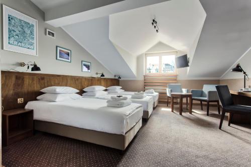 Daniel Griffin Aparthotel