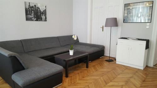 Hello Tourist Flat