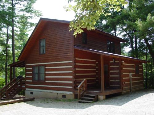 Serenity Ridge - Secluded Log Cabin on Knoll Top Setting near Boone NC - image 2