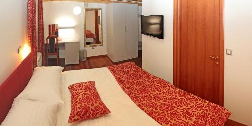 Hotel Monika - image 10