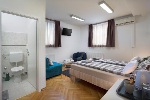 Hostel Bureau - image 11