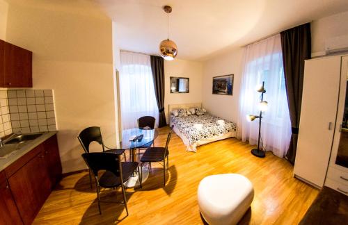 Apartments Branimir - image 4
