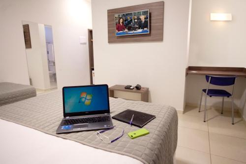 Portal Hotel Mogi Mirim Located in Mogi Mirim, Portal Hotel Mogi Mirim is a perfect starting point from which to explore Mogi Mirim (Sao Paulo). Both business travelers and tourists can enjoy the propertys facilities and se