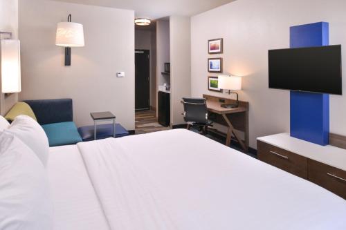 Holiday Inn Express and Suites Bryant - Benton Area, an IHG Hotel