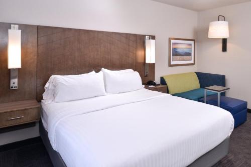 Holiday Inn Express and Suites Bryant - Benton Area, an IHG Hotel