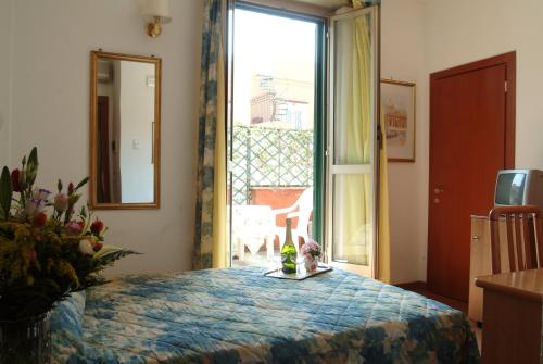 Hotel Tirreno - image 2