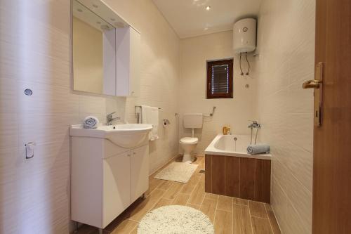 Apartments&Room Babic in Kastela