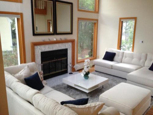Contemporary & Spacious South Cape Beach House, Mashpee (zdjęcie 2)
