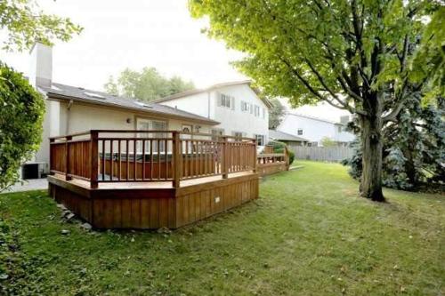 Quiet and Comfortable Homestay in Oakville
