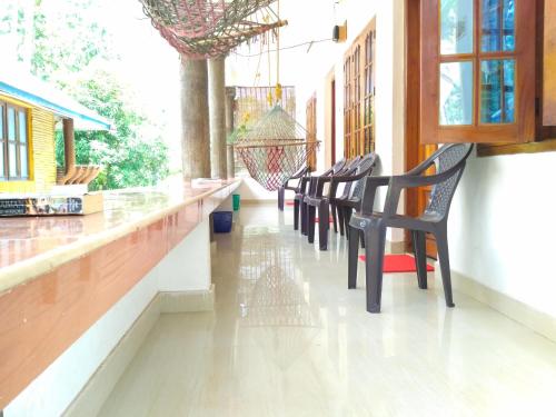 Standard Family Room image 1