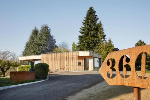 Book the One-Bedroom Chalet with Terrace  One-Bedroom Chalet with Terrace 