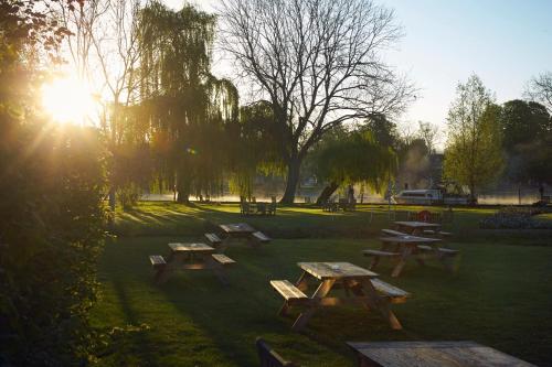 The Swan, Streatley, Berkshire