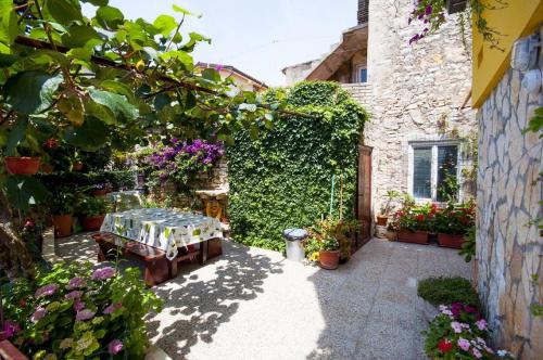  Dario Apartment by the sea in Novigrad
