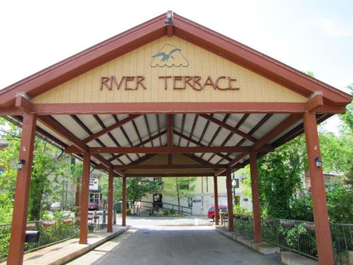 River Terrace Resort & Convention Center