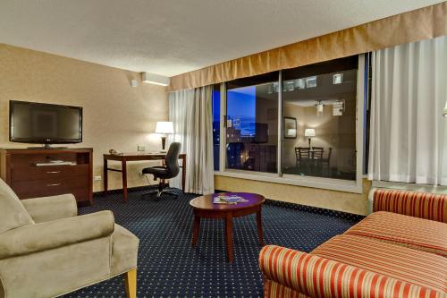 Best Western Plus Suites Downtown Calgary