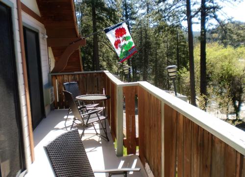 Sleepy Hollow Crestline Crestline Book Your Hotel With
