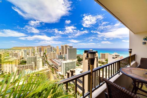 Central Waikiki Luxury Penthouse