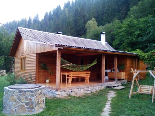 . Hutsul Hut