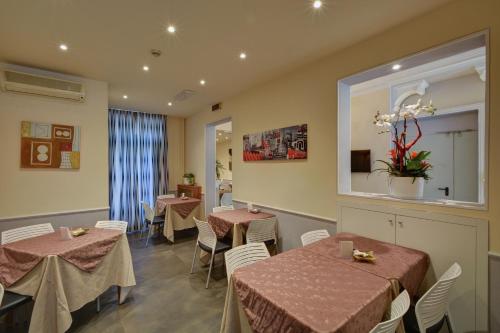 Restoran, Hotel Universo in Turin