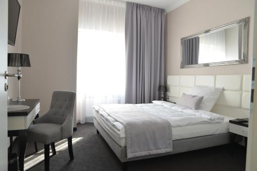 1 queen bed
