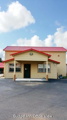 Budget Inn Hallettsville