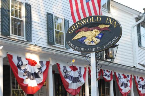 The Griswold Inn - Accommodation - Essex
