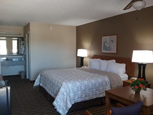 Americas Best Value Inn Blue Ridge - image 7