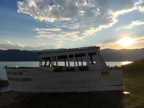 Lake View Suites - main image