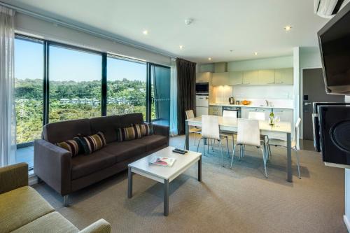 Quest Albany Serviced Apartments - Accommodation - Auckland