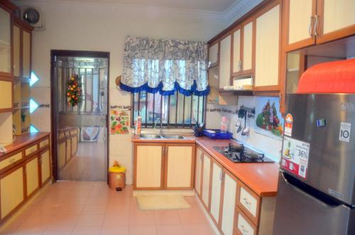 Kitchen, Homestay Mamasya Melaka in Durian Tunggal