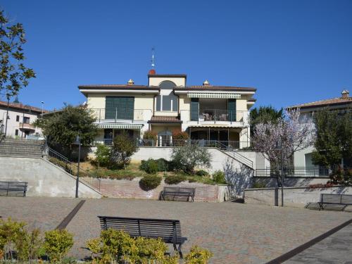  Modern Apartment in Gemmano with Balcony, Pension in Gemmano