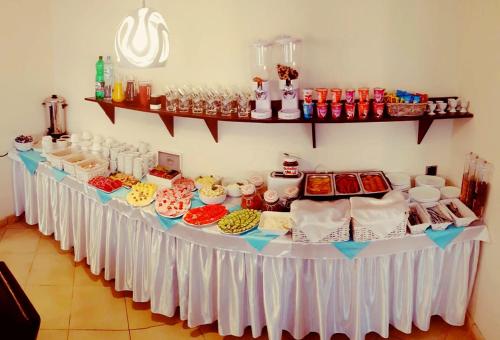 餐飲選擇, Willa Adonis in 斯威諾吉茨