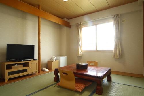 Japanese-Style Single Room