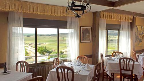 餐廳, Hospedium Hostal Restaurante El Mirador de Atienza in 阿蒂恩薩