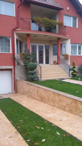 Entree, Family Pension in Arad