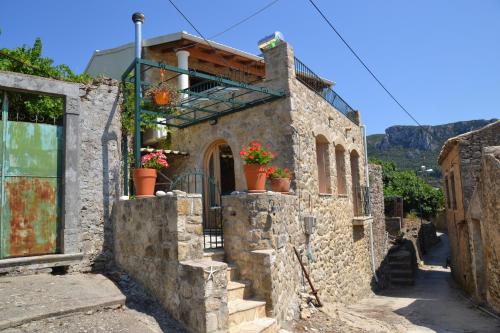  Spiti Anne, Pension in Makrádes