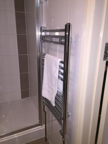 Lyall Apartment Hotel