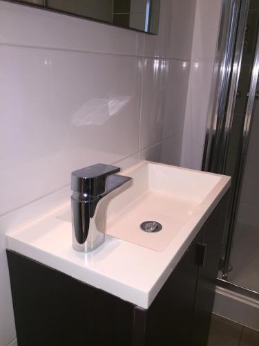 Lyall Apartment Hotel - image 14