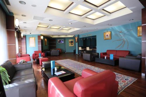 Hol, Rumi Hotel in Konya