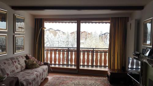 Apartment 24 Hotel Etrier pool & spa in Crans-Montana, Schweiz