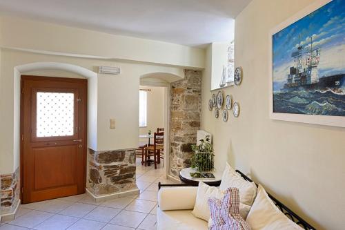 Antouanetta Apartments - image 7