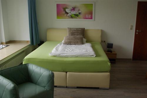 1 twin bed
